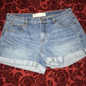 Gap denim shorts size 27 like new